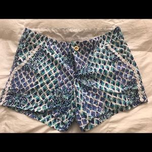 Worn once!! Lily Pulitzer cute shorts!!